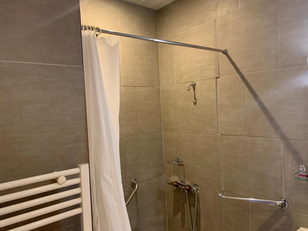 Hotel Le Cosy Pont-de-Cheruy Ngoại thất bức ảnh