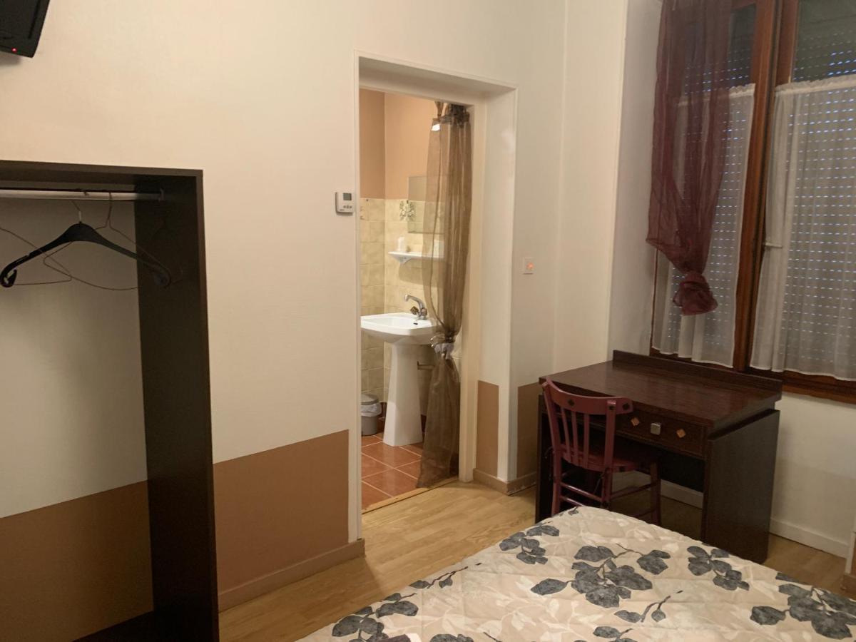 Hotel Le Cosy Pont-de-Cheruy Ngoại thất bức ảnh